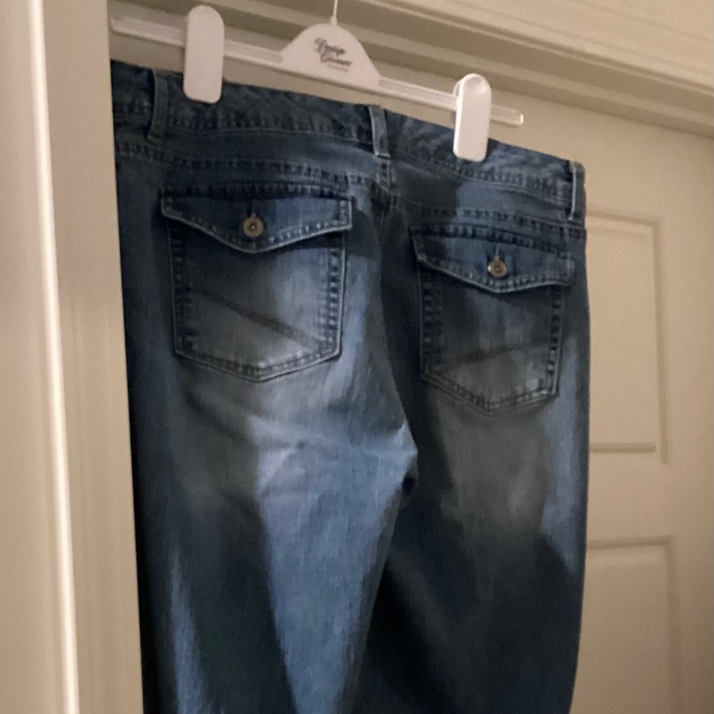 Capris - Picture 2 of 4